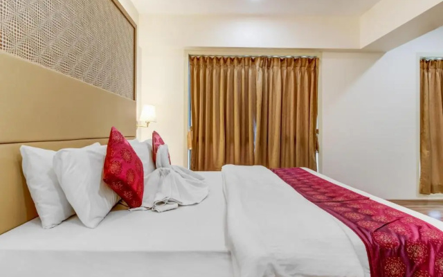 Oyo 13905 Hotel Grand Mookambika