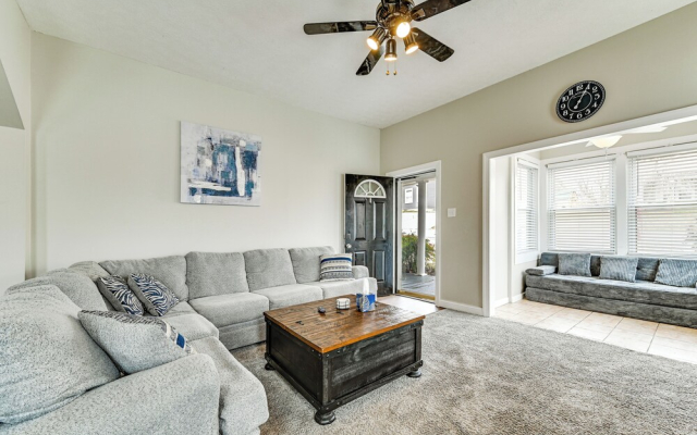 Lake Days & Fireside Nights! Updated Burnside Home