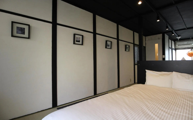SEKAI HOTEL Tsuki