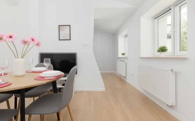 Apartment Warsaw Mińska by Renters