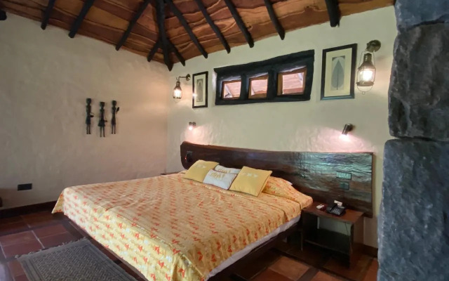 Pugdundee Safaris - Kanha Earth Lodge