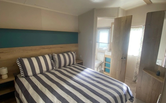 Coworth Deluxe Cabin With Garden