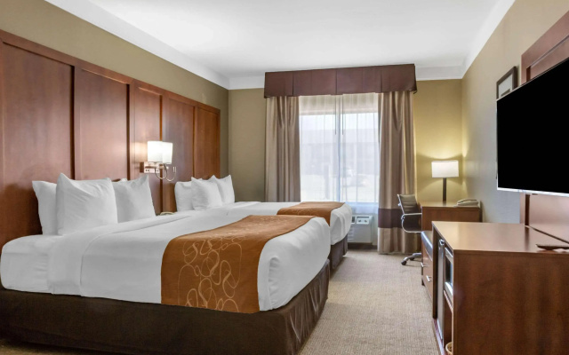 Comfort Suites Plainview