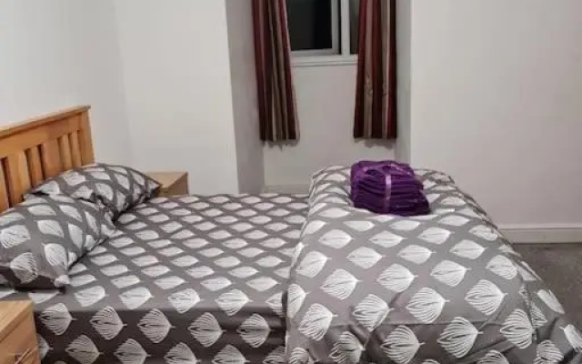 Impeccable 4-bed House Near Manchester City Centre