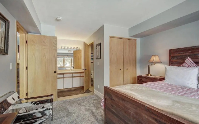 C212 Cinnamon Ridge 2 Bedroom Condo by RedAwning