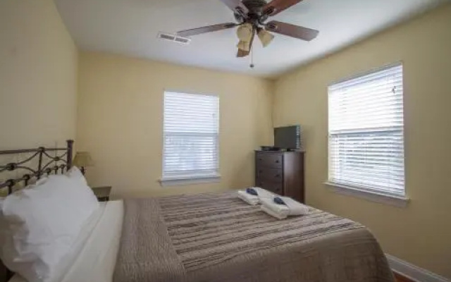 1661 E Ashley - Ocean Cabin