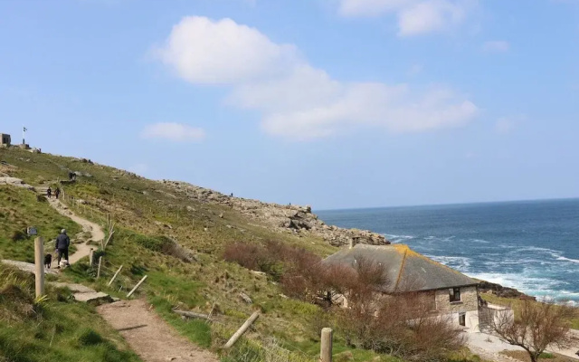 Sennen Heights