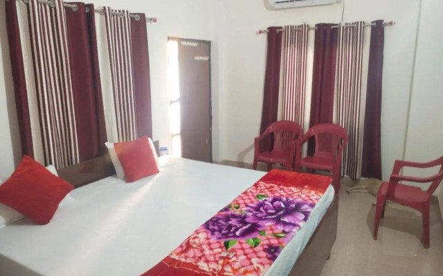 Varanasi Paradise