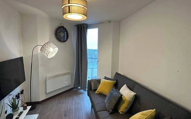 1br-sleeps4-parking-closetocentre