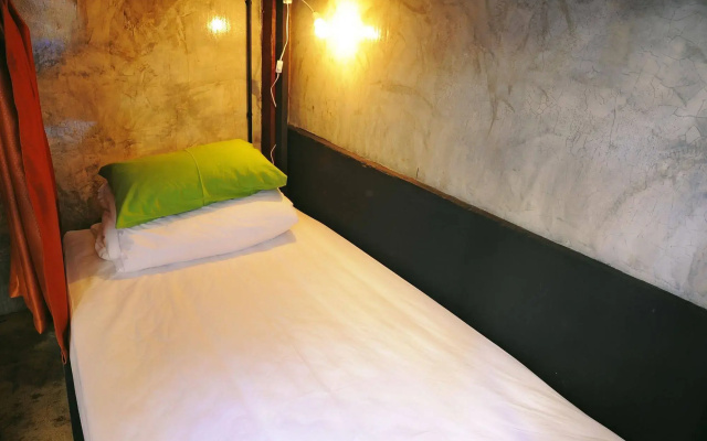 Manon Hostel