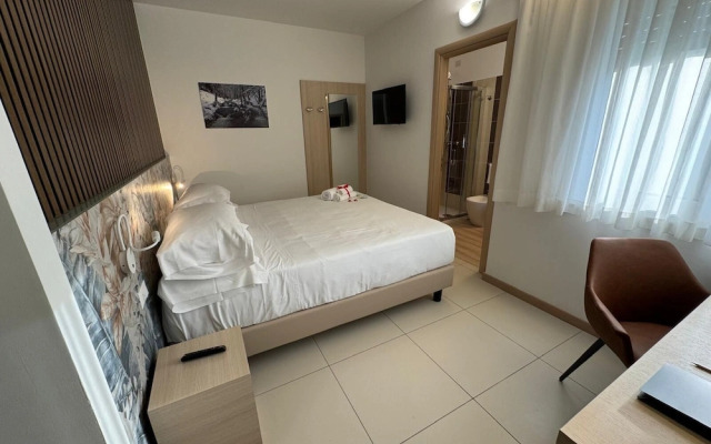 Floris Hotel