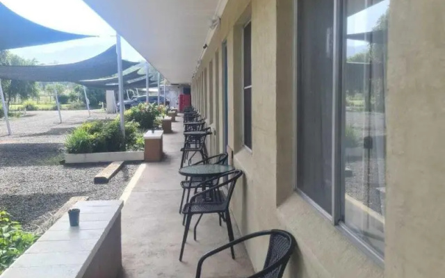 Valley View Motel