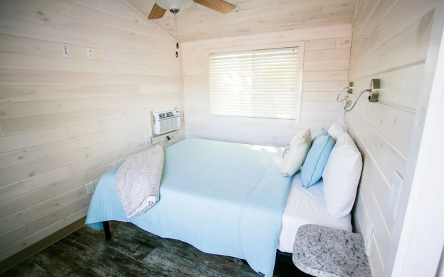 Long Cove Cabins