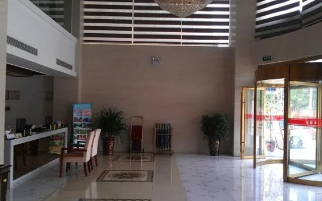Wande Hotel (Lichuan Central Passenger Transport Terminal Tenglongdong Branch)