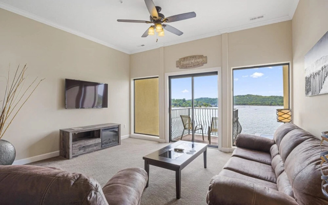 Superior 2 Bedroom Lake View Villa