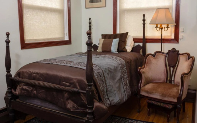 Ledroit Park Renaissance Bed and Breakfast