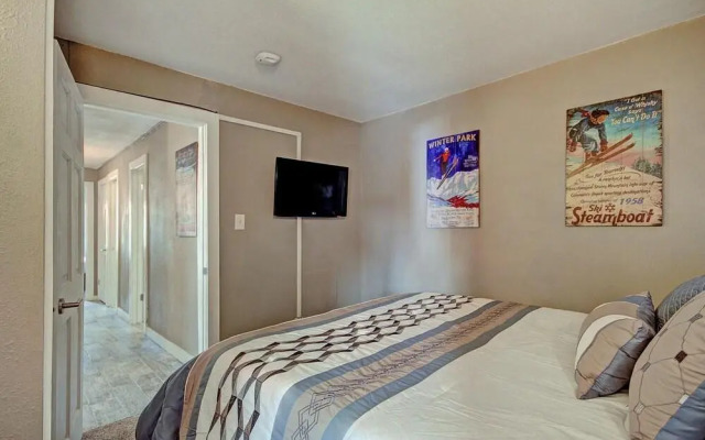 Peak 8 Ge E35 2 Bedroom Condo by RedAwning