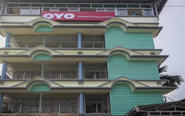 OYO 14795 Hotel Priyanshu