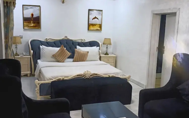 Kawruky Hotel & Suites