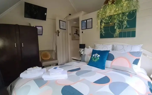 Dovecote House Bed and Breakfast