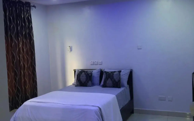 Entire serviced Two bedroom house Abuja - Six Stars apartment