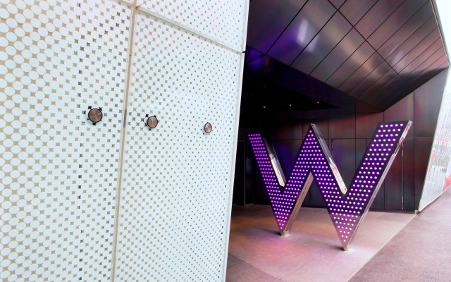 W London