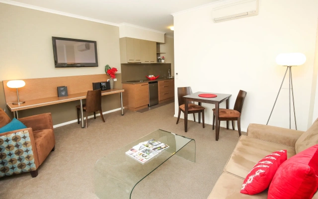 Indulge Apartments - Ontario