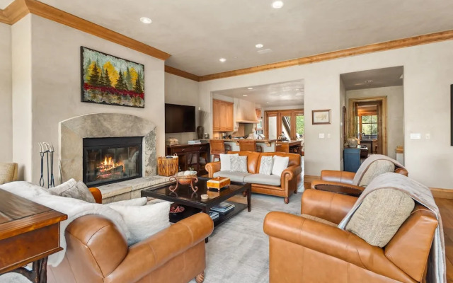 Owl Creek Snowmass By Frias
