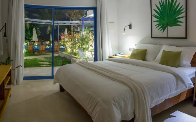 The B Resort