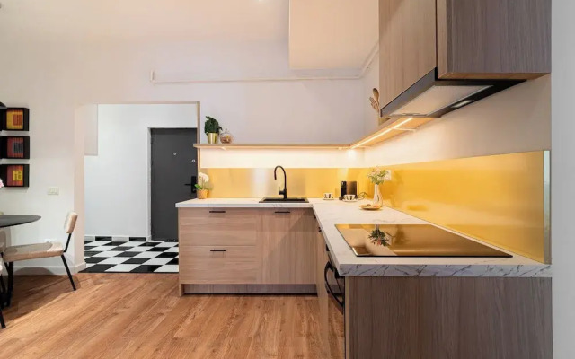 Playful & Trendy 2BR on Regina Elisabeta, Steps to Cismigiu Gardens | Bathtub & Boulevard Views