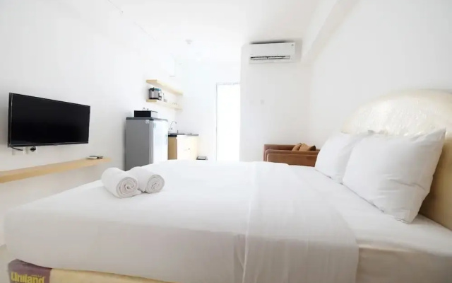 Affordable Studio with Sofa Bed at Bassura City Apartment