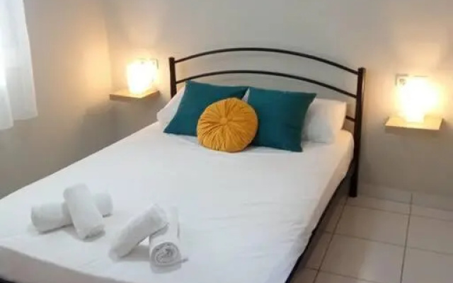 Lemon - HappyHostGr - Downtown Apartment