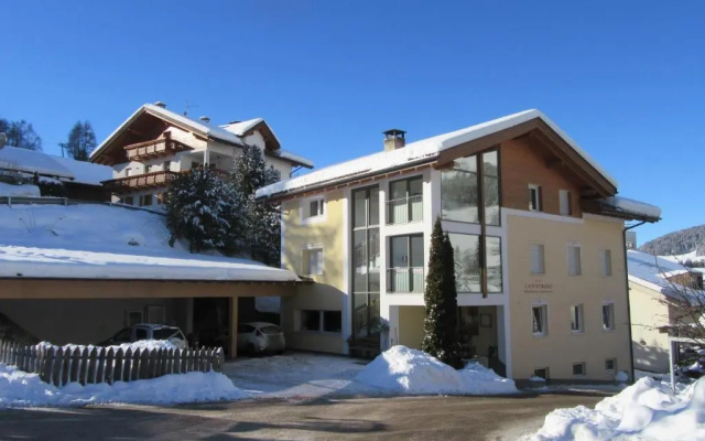 Haus Tannenburg