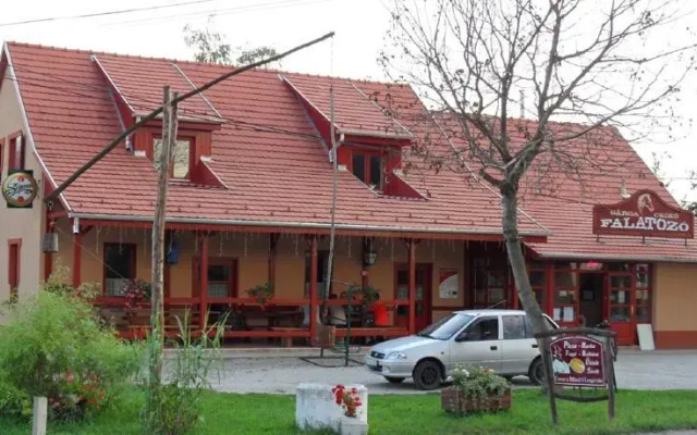 Sárga Csikó Falatozó és Vendégház-Maklár