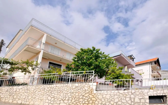 Apartments Miranda