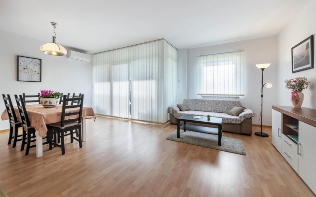 Beautiful Apartment in Pula With 2 Bedrooms and Wifi