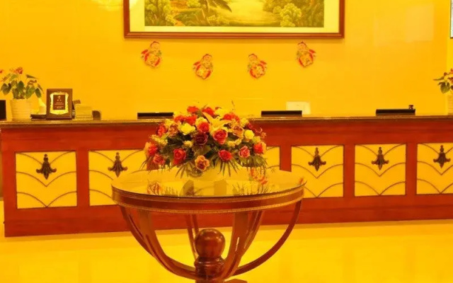 Four Seasons Qingteng Hotel (Ningbo Zhenhai New City Zhenhai Avenue Subway Station)