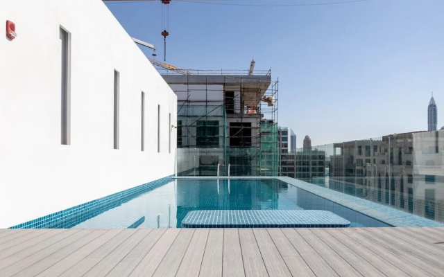 Mesmerizing Upscale 1BR Apartment in Soho Palm Jumeirah