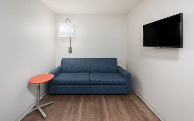 Holiday Inn Express & Suites West Plains Southwest by IHG
