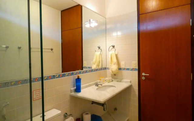Casa c Wi-fi Jacuzzi e Churrasqueira em Guaec SP