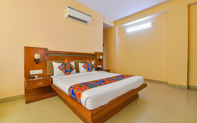 Fabhotel Royal Residency