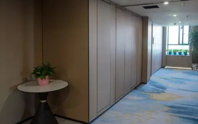 Crowne Plaza Hotel