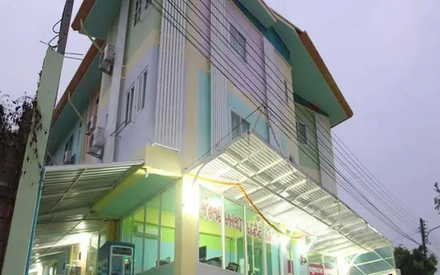 Chonpetch Residence