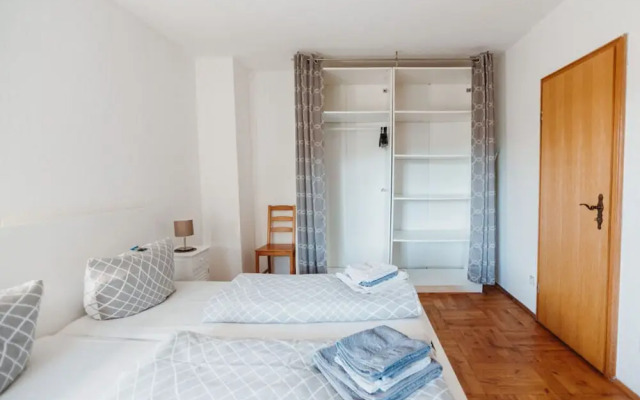 Sterkrade 2 Comfortable Holiday Residence