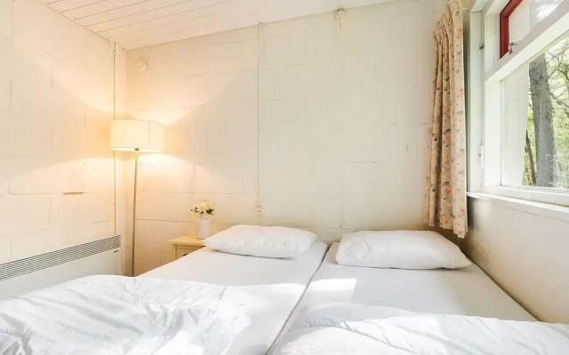 Lovely Holiday Home in Rheezerveen, in the Woods of Estate