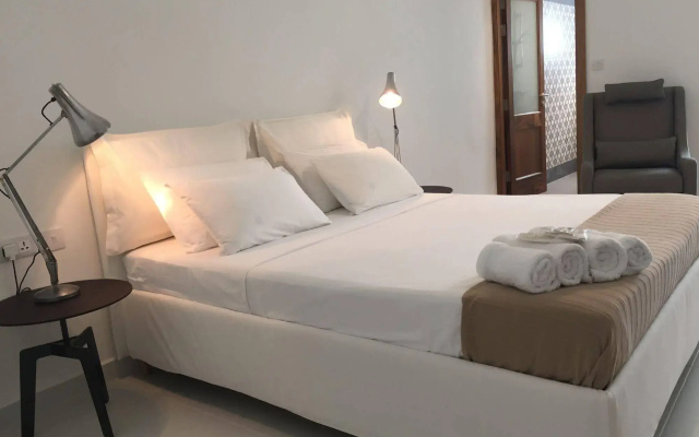 Two Pillows Boutique Hostel