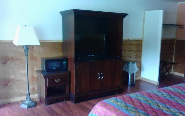 Hampton Motor Inn