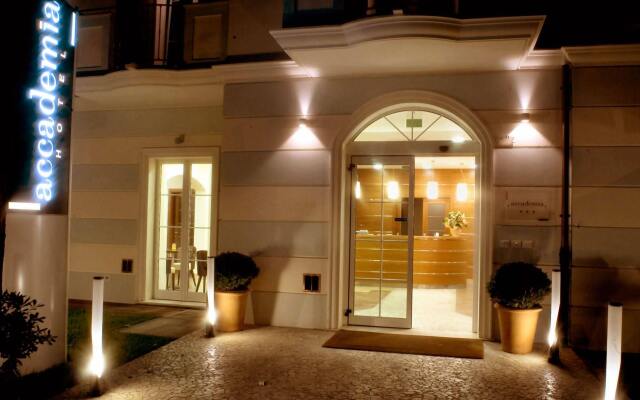 Hotel Accademia вид на фасад