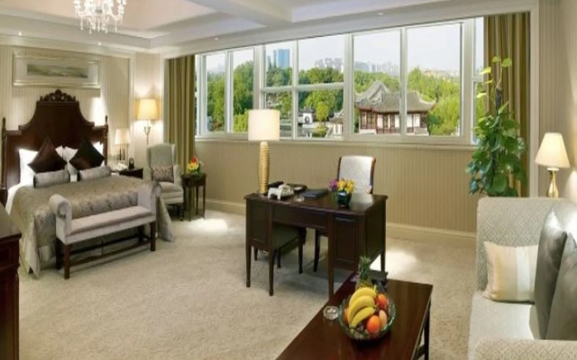 Days Hotel & Suites Fudu