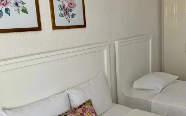 Bozcaada Adonis Konukevi